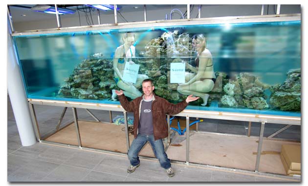 Laurent du groupe Solutys, superviseur actif de la construction de l'aquarium