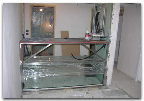 Les débuts de l'aquarium, le bâti